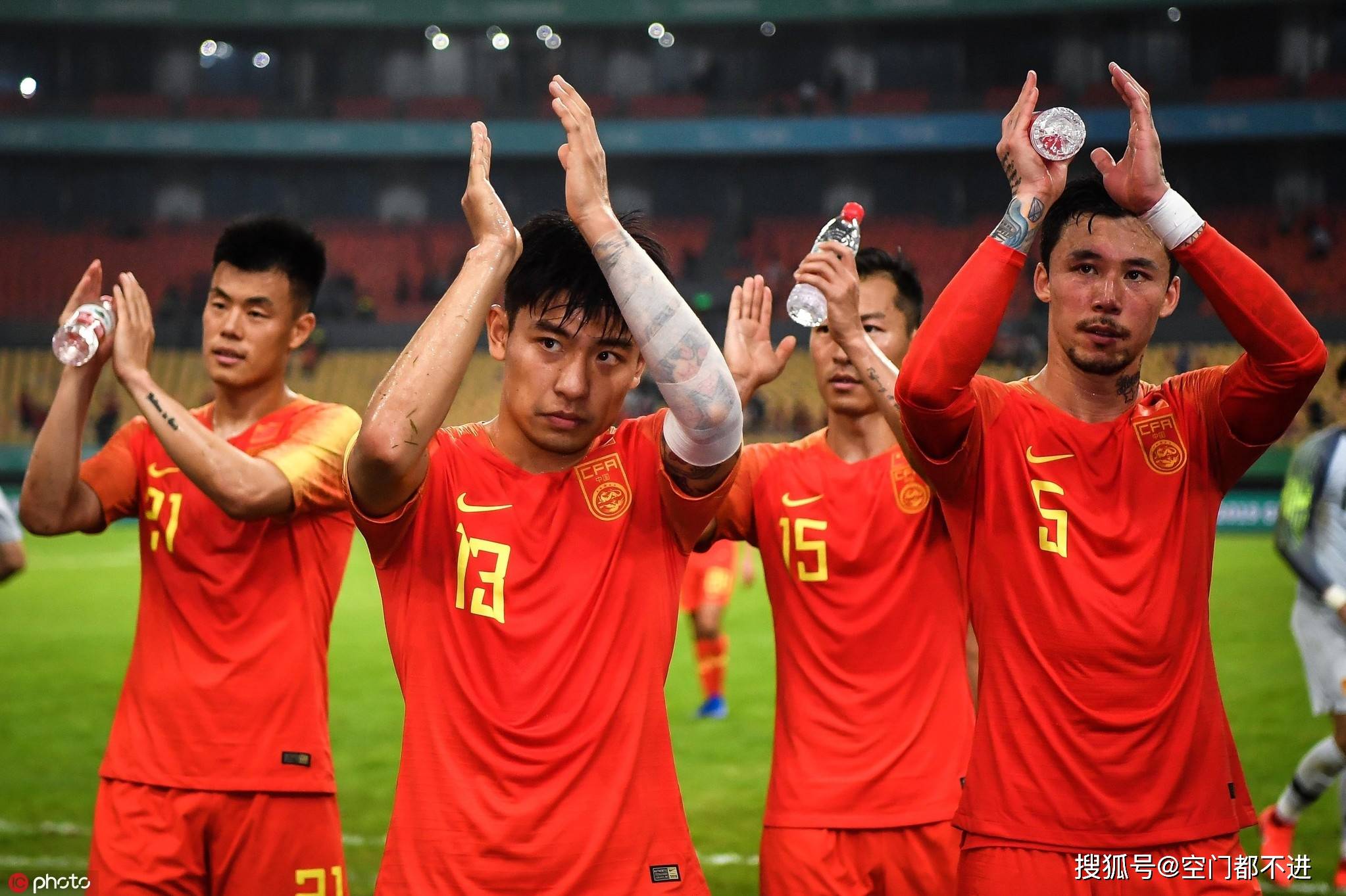 包含中国足球俱乐部在国际比赛中露锋芒的词条